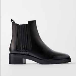 ✨ Moving sale 🚗-Zara Black Ankle Boots